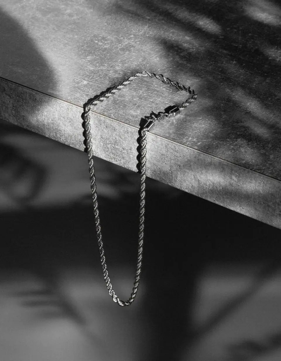 ECLAT TWISTED CHAIN